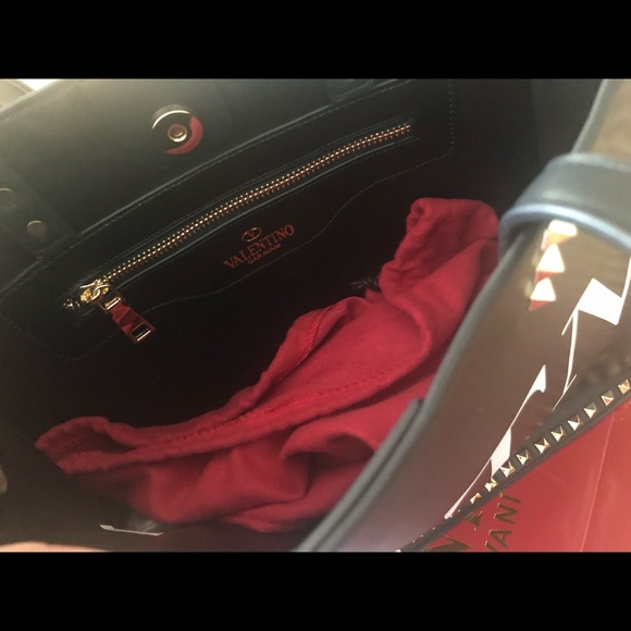 Handbag - Picture 2 of 2